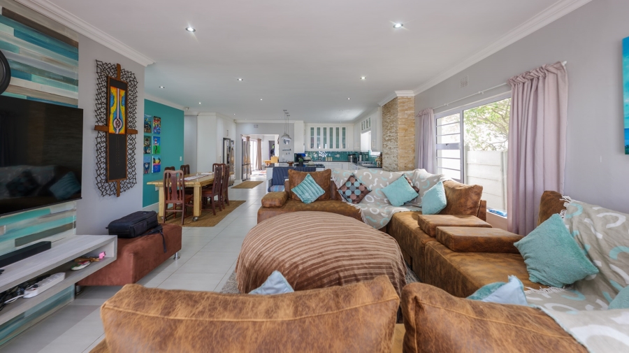 4 Bedroom Property for Sale in Agulhas Western Cape